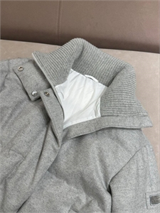 Пуховик  BRUNELLO CUCINELLI 158079