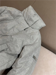 Пуховик  BRUNELLO CUCINELLI 158079