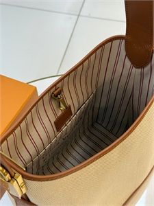 Сумка  LOUIS VUITTON 158403