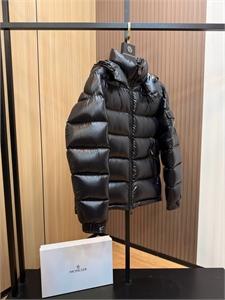 Пуховик MONCLER 158459
