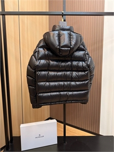 Пуховик MONCLER 158459