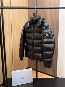 Пуховик MONCLER 158459
