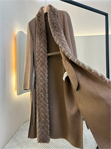 Пальто LORO PIANA Натуральный мех 158719