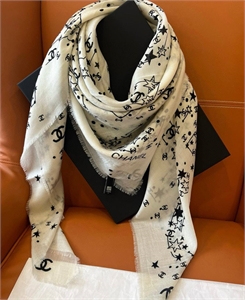 Платок CHANEL 159675