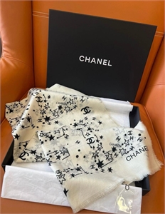 Платок CHANEL 159675