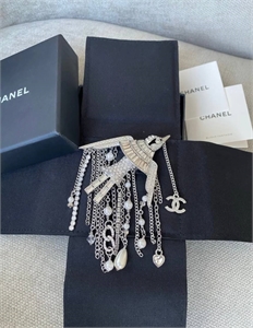 Брошь CHANEL 159904