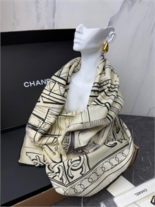 Платок CHANEL 159999