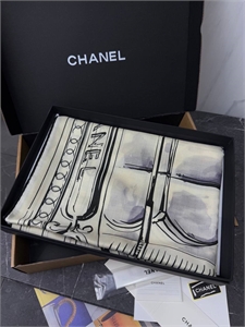 Платок CHANEL 159999