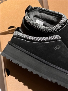 UGG 160183