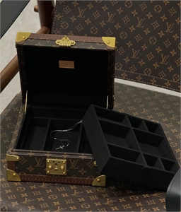 Шкатулка LV 160417