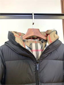 Пуховик BURBERRY 161581