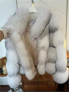 Шуба DIOR мех белой лисы 161584
