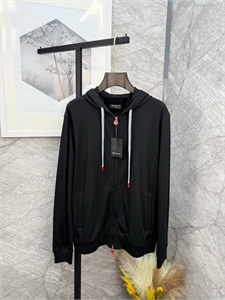 Костюм прогулочный KITON 161682