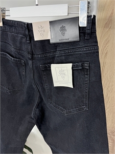 Джинсы ELEVENTY 161731