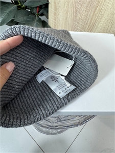 Шапка ELEVENTY 161752