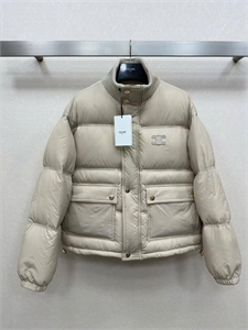Пуховик CELINE 159361