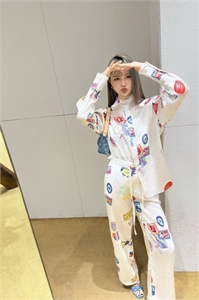 Костюм LOUIS VUITTON 163192