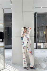 Костюм LOUIS VUITTON 163192