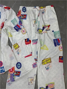 Костюм LOUIS VUITTON 163192