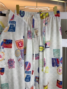 Костюм LOUIS VUITTON 163192