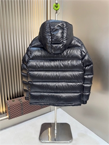 Пуховик MONCLER 163245