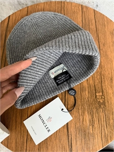 Шапка MONCLER 163252
