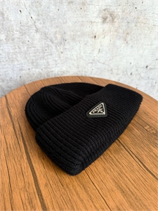 Шапка PRADA 163253