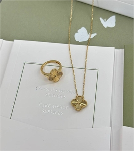 Кольцо Van Cleef золото 750 п 163407