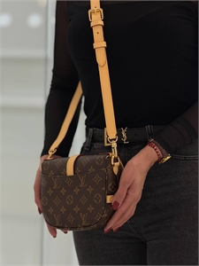Сумка  LOUIS VUITTON 164122