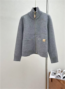 Костюм LOUIS VUITTON 164317