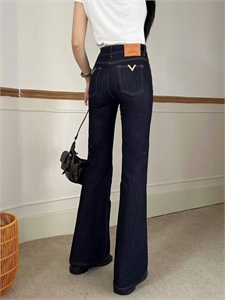 Джинсы VALENTINO 164346