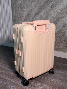 Чемодан RIMOWA 164359
