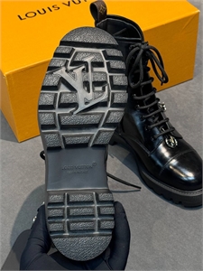 Ботинки LOUIS VUITTON 164539