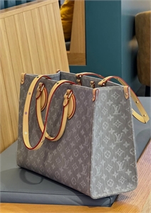 Сумка LOUIS VUITTON 164910