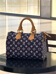 Сумка LOUIS VUITTON 164911