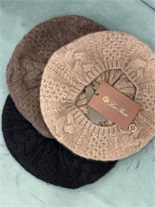 Берет LORO PIANA 165317
