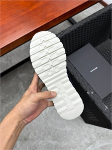 Кроссовки KITON 165604