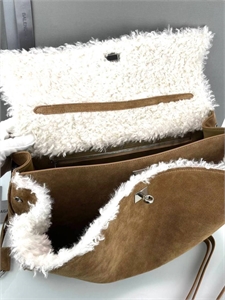 Сумка BALENCIAGA Rodeo Large 165626