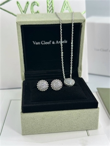 Кулон Van Cleef 165662