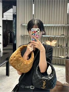 Сумка CHANEL 165687