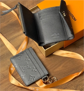 Визитница LOUIS VUITTON 166128