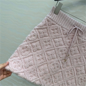 Костюм LOUIS VUITTON 166143