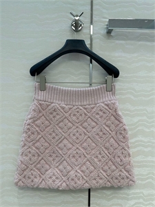 Костюм LOUIS VUITTON 166143