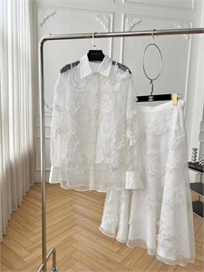 Костюм VALENTINO 166162