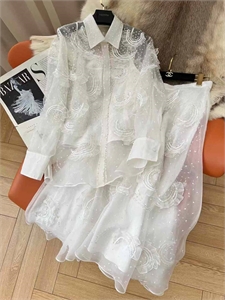 Костюм VALENTINO 166162