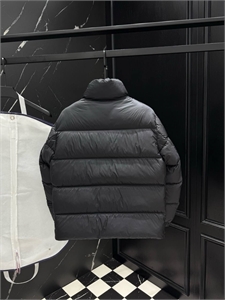 Пуховик PRADA 166469