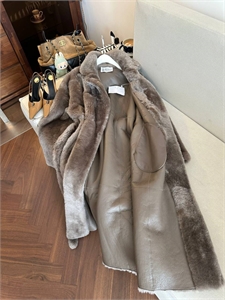 Шуба BRUNELLO CUCINELLI 166517