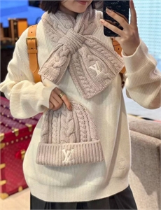 Шапка LOUIS VUITTON 166707