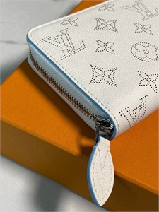 Кошелек LOUIS VUITTON 166722