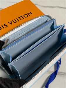 Кошелек LOUIS VUITTON 166722